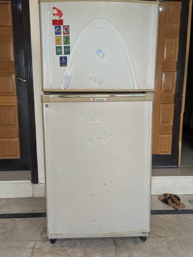 Dawlance Refrigerator ( Full Size )