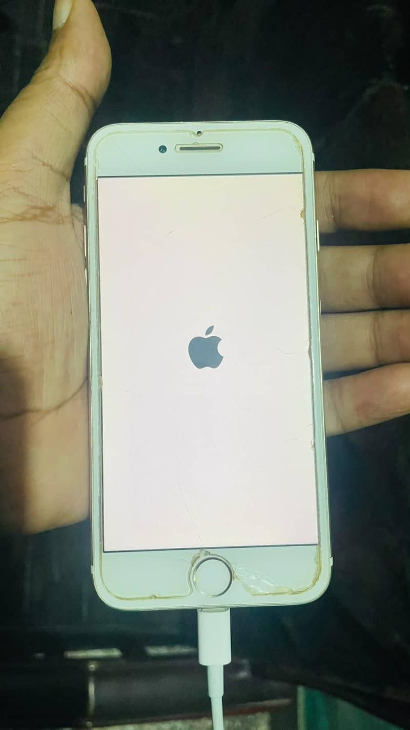 Apple iPhone 7 15