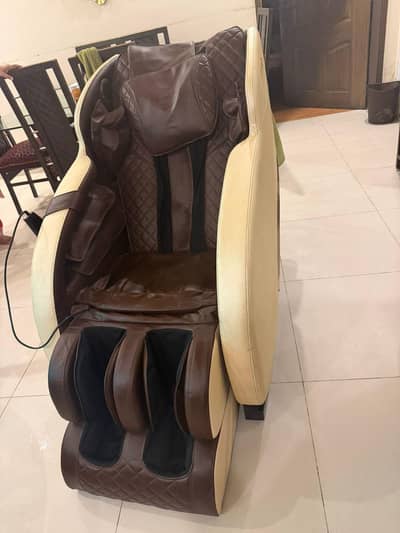 Massaging chair
