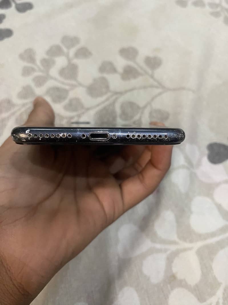 Apple iPhone 7 Plus 3