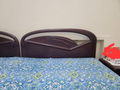 Used Solid Sheesham Wood Single Beds & Side Table for Sale!