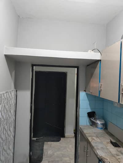 Iqbal Town Ground Floor Independent Flate For Bachelors Or Silent Offices At Prime Location