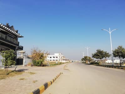 Gulberg Greens Islamabad Gulberg Residencia Block T 10 Marla Developed Position Ready To Construction Prime Location Near To Park Near To Main Markaz All Facilities Available Best For Living Fresh And Good Environment Plot For Sale
