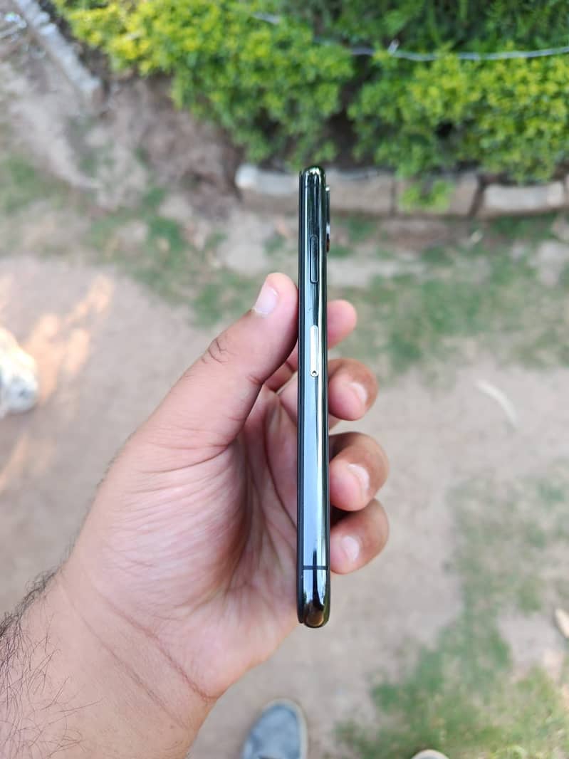 iPhone X 3