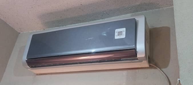 Gree 1.5 ton AC for sale