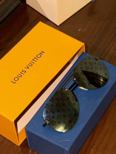 Louis Vuitton Clockwise Sunglasses