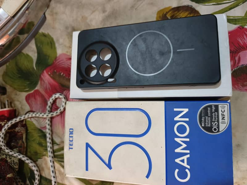 Tecno CAMON 30 5