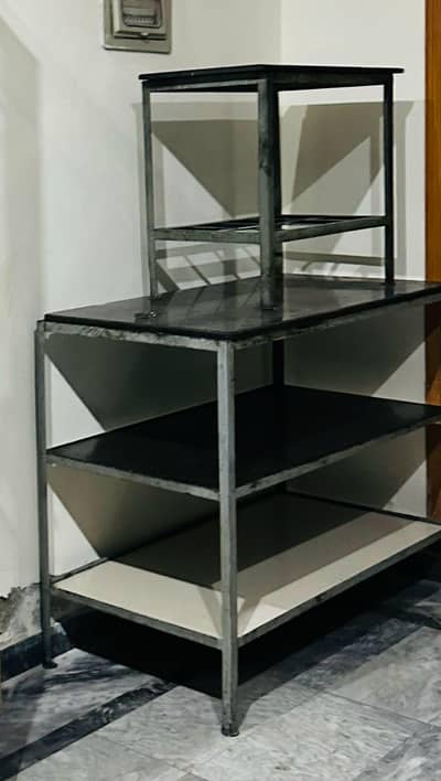 working table  marble in  excellent condition