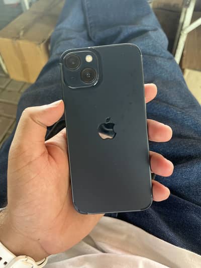 Apple iPhone 13