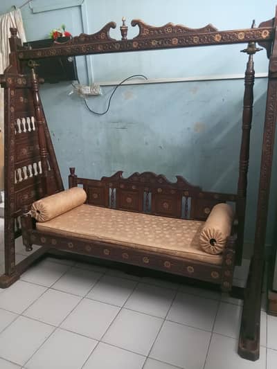 Jhola 3 seater