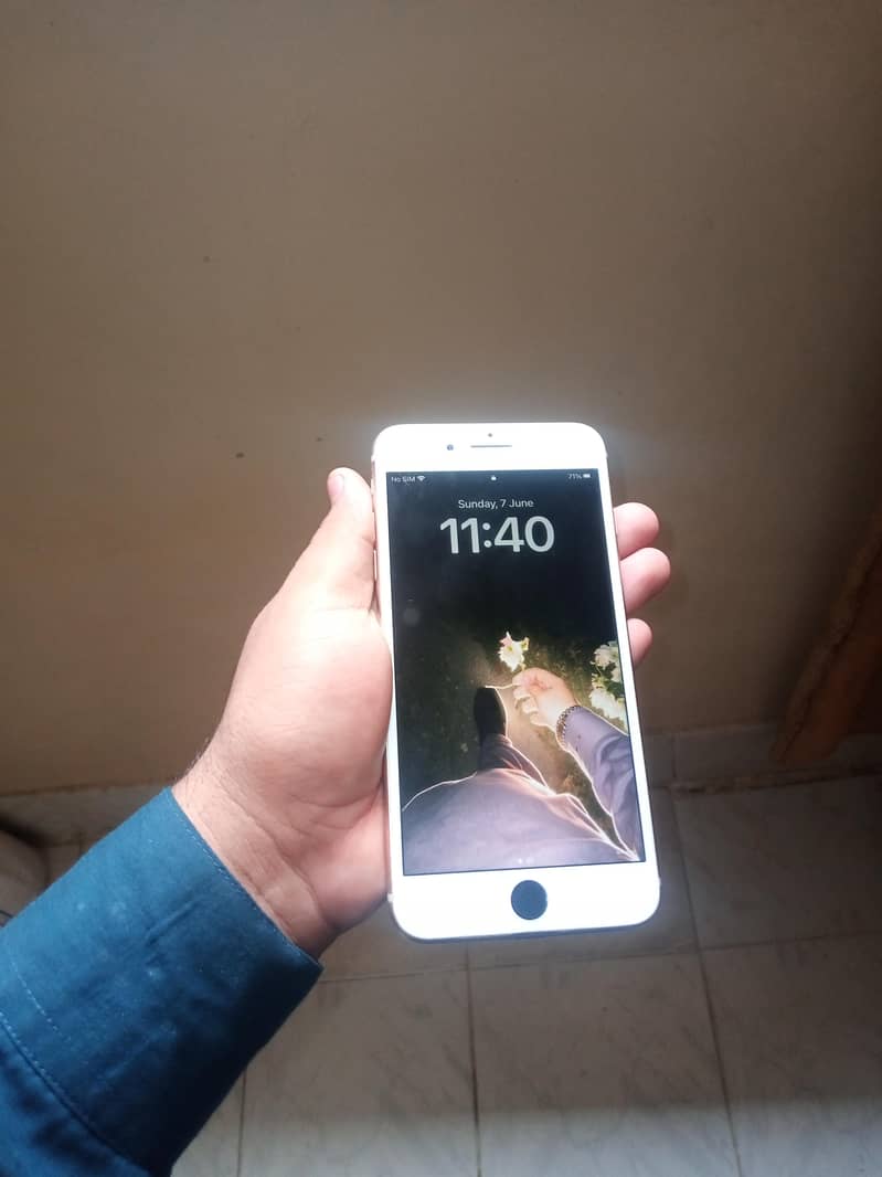 Apple iPhone 8 Plus 2