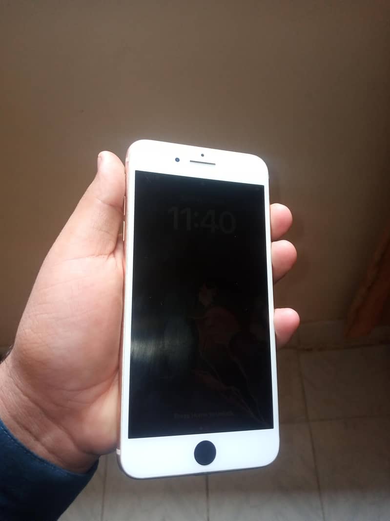 Apple iPhone 8 Plus 6