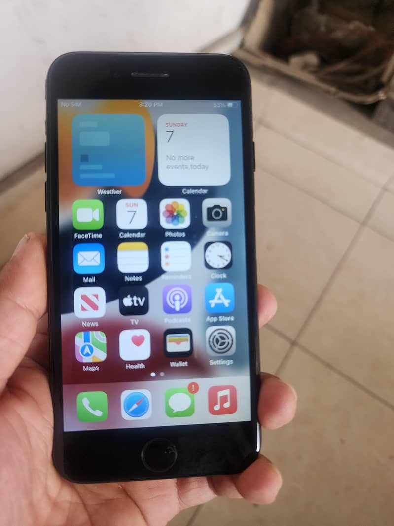 Apple iPhone 7 0