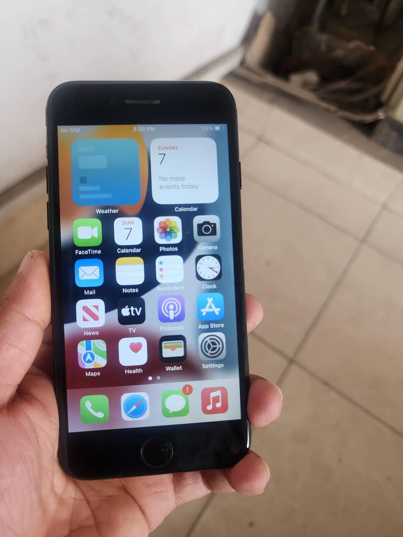 Apple iPhone 7 7