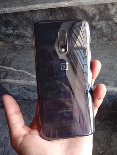One plus 7 Only mobile 8/128 just thora sa touch issue