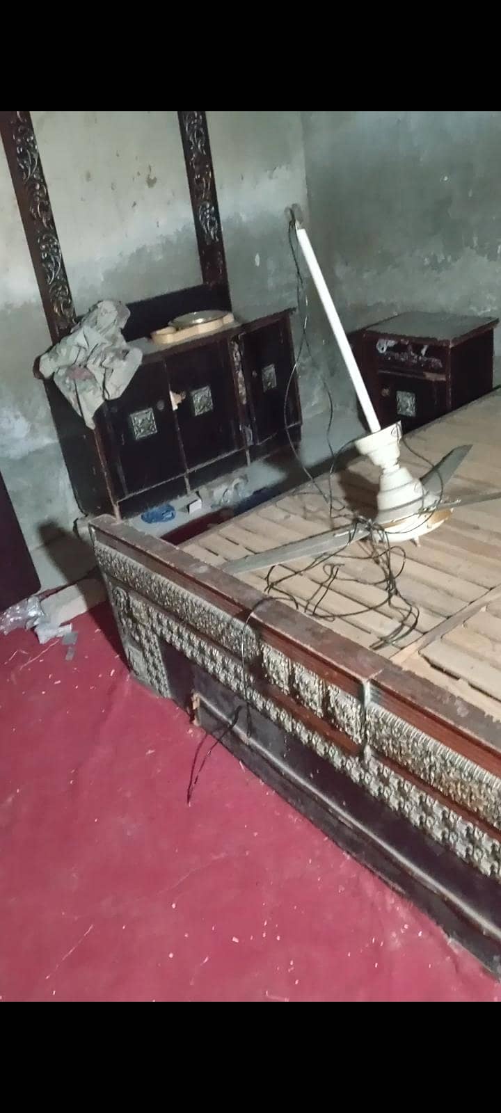 Bed Dressing Almari 1