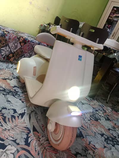 kids vespa brand new