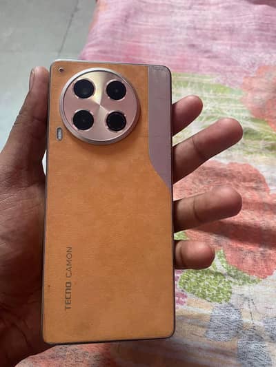 Tecno CAMON 30