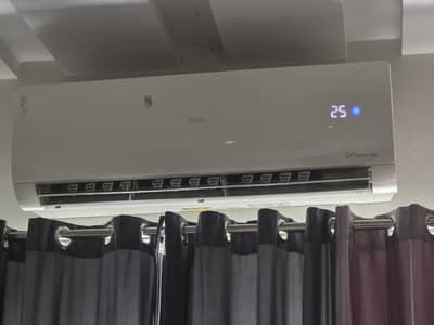 haier Dc inverter ac 1.5 ton pure white excellent condition