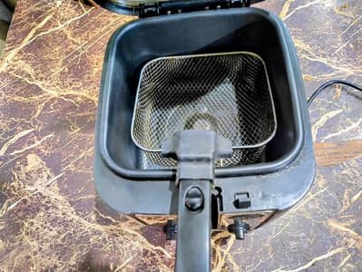 electric chips chicken fryer up for sale