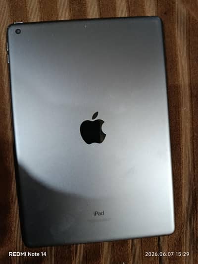 iPad 9th Generation 64 GB Very Good Condition With Charger