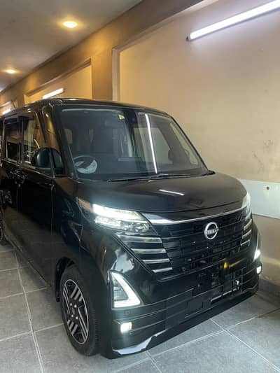Nissan Roox 2024
