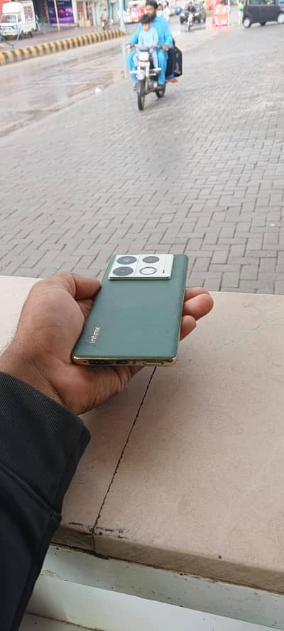 Infinix Note 40 Pro (12+12GB RAM / 256GB)