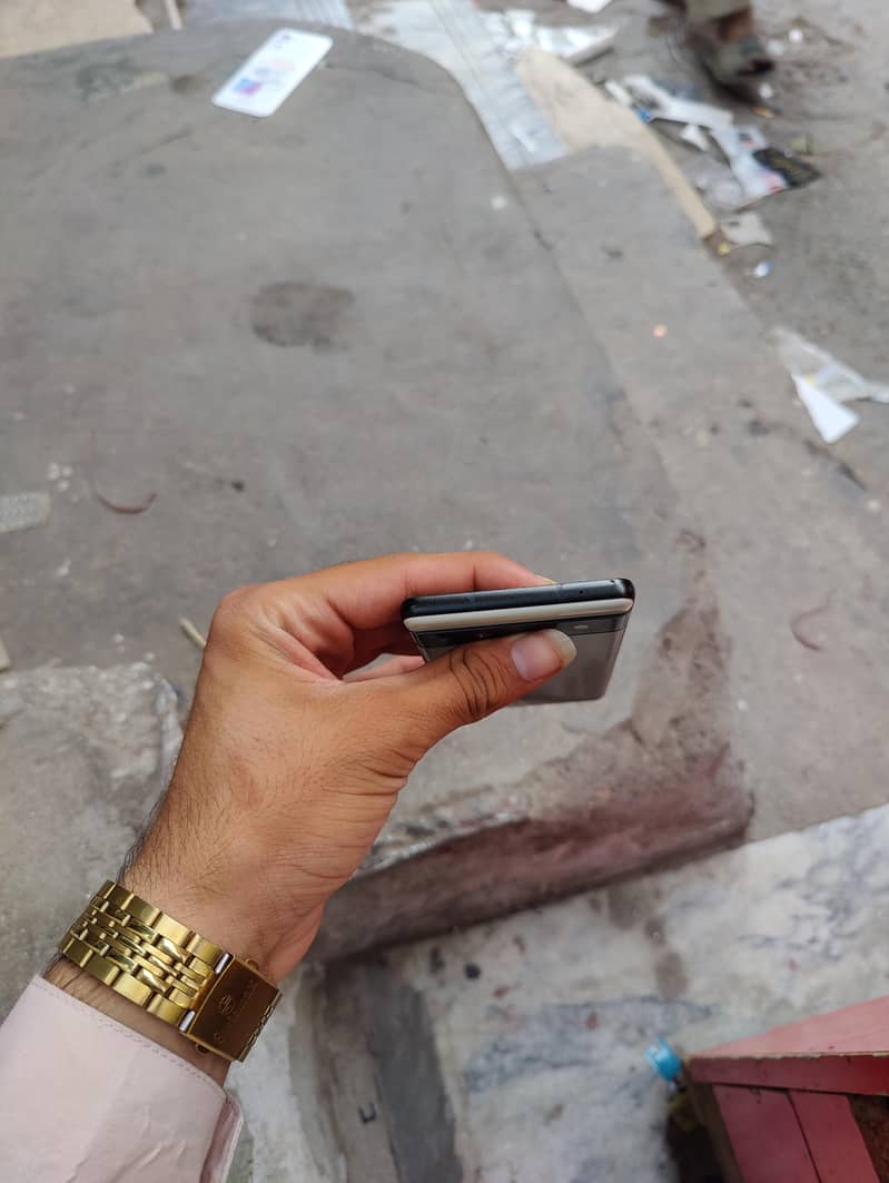 Google Pixel 6a 5