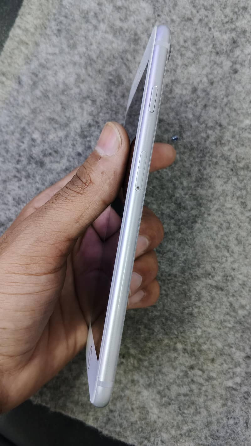 Apple iPhone 8 Plus 1