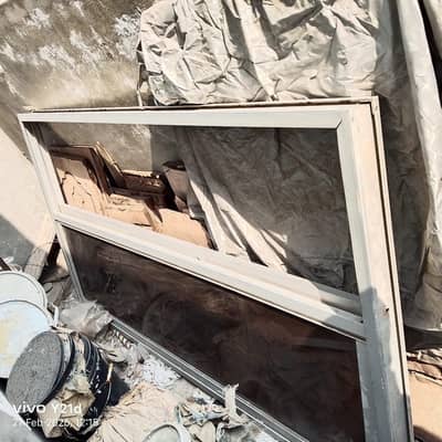 ALUMINIUM WINDOW