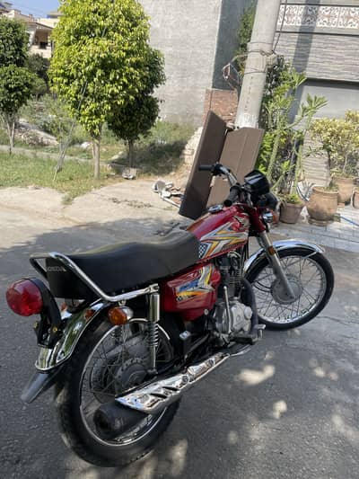 Brand New Condition HONDA 125
