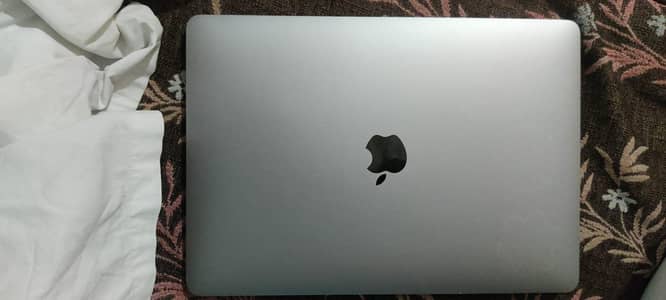 MacBook pro 2017 touch bar finger print