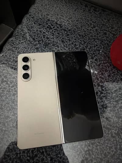 Samsung fold z 5 white 10/10 condition sim lock