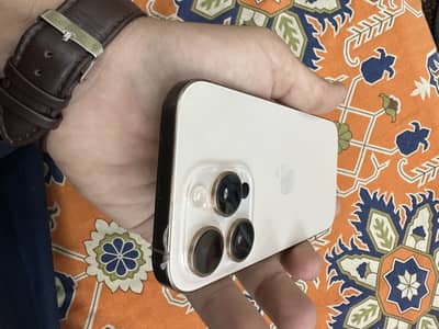 Apple iPhone 16 Pro