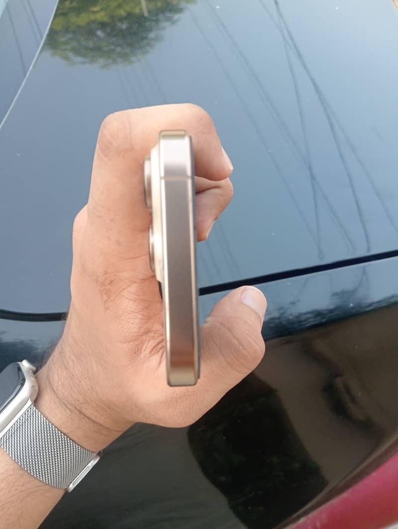 Iphone 16 pro 5