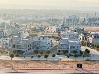 10 Marla Corner Park face plot available for sale