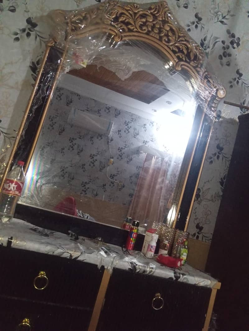 dressing table 2