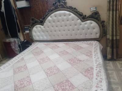 king size Bed