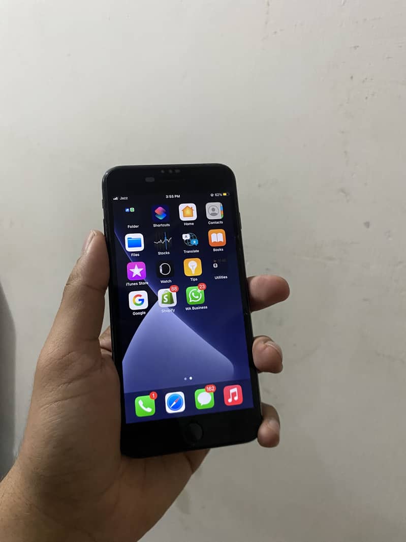 Apple iPhone 7 Plus 0
