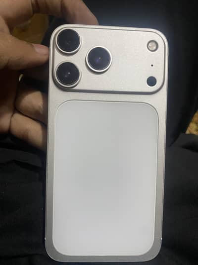 I phone xr convert 17 pro