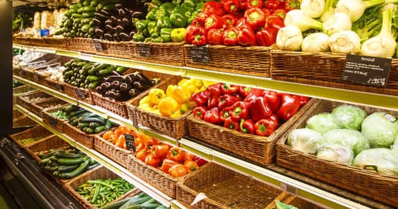 sales boys for fruits and vegetables Mart