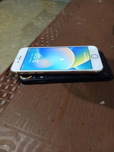 Apple iPhone 8