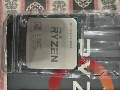 AMD RYZEN 5 2600X With Wraith Cooler.