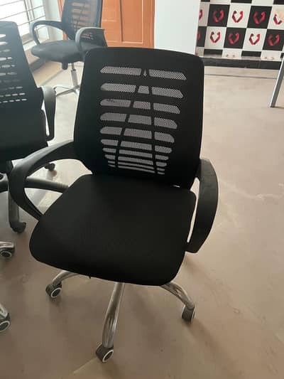 16 office chair available for sale in 10by10 condition