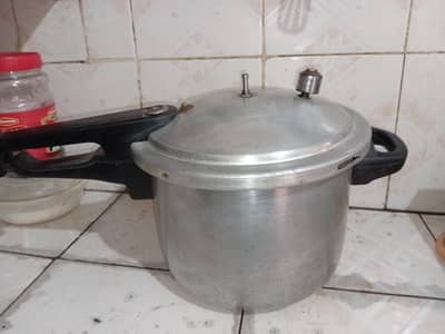 pressure cooker