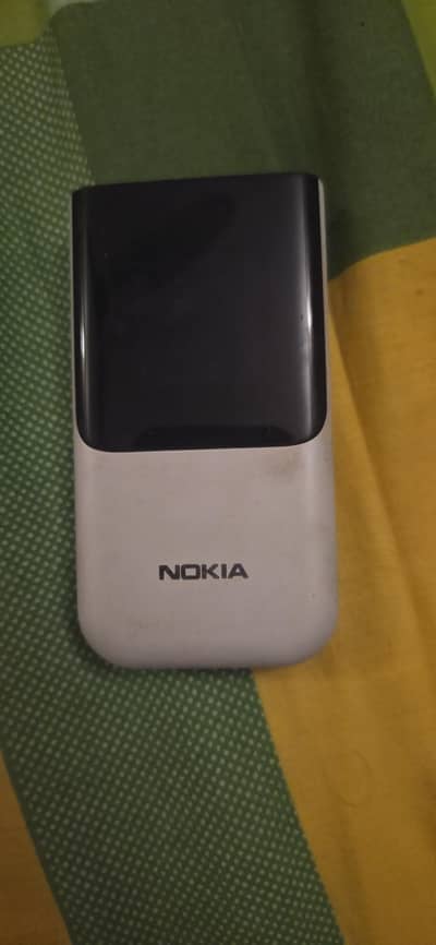 Nokia 2720 Flip