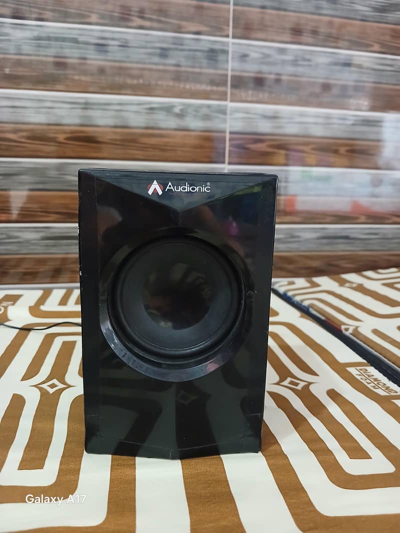 Audionic Mega 40 2.1 computer speakers 2