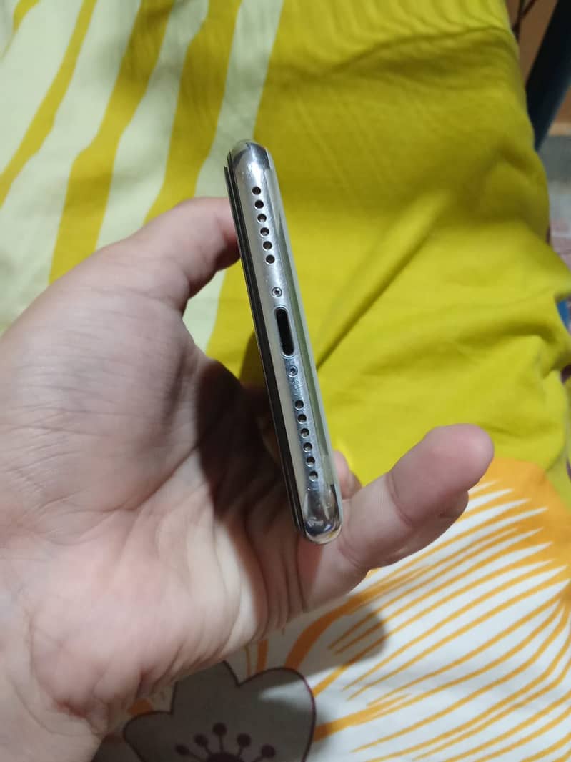 Apple iPhone X 2