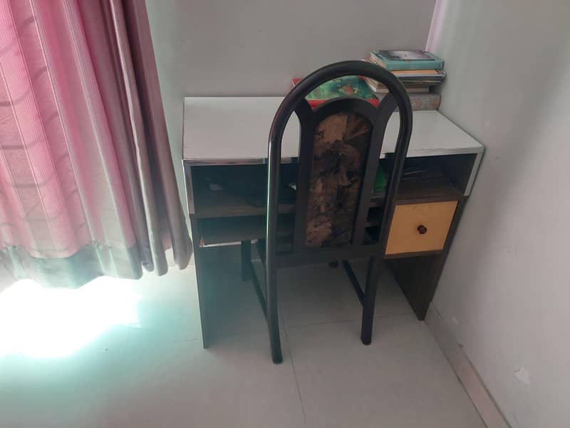 study table / computer table 1