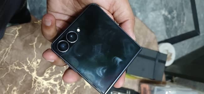 Samsung Z Flip 7 - 5 month used
